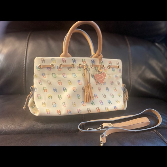 Dooney & Bourke Handbags - Dooney and Bourke cream purse